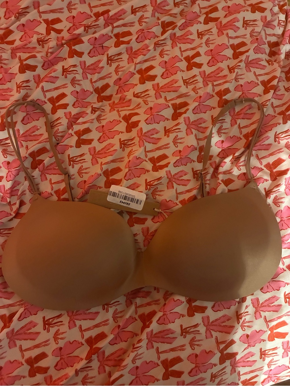 SKIMS Wireless Form Lightly Lined Plunge Micro Strap Bra- Tan